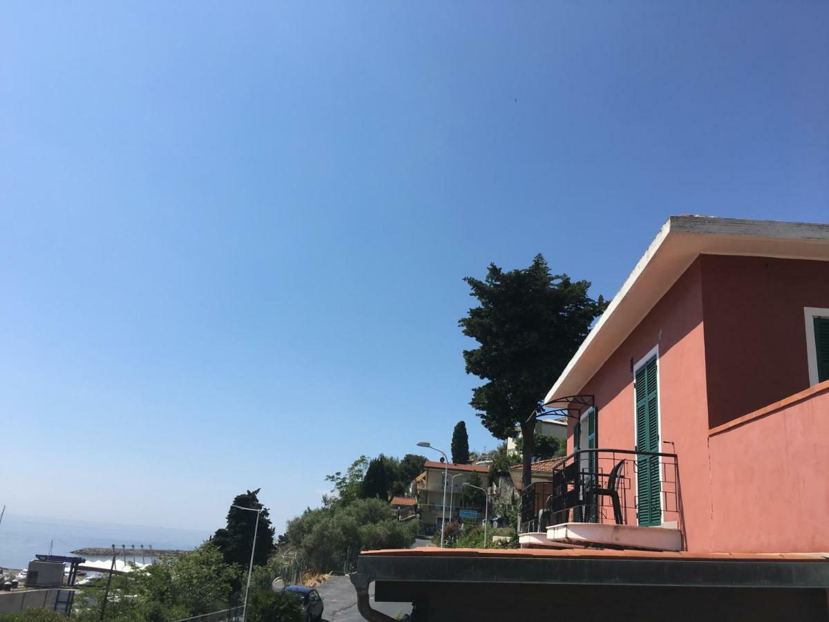 Hotel Baia Dei Gabbiani à San Lorenzo al Mare Extérieur photo