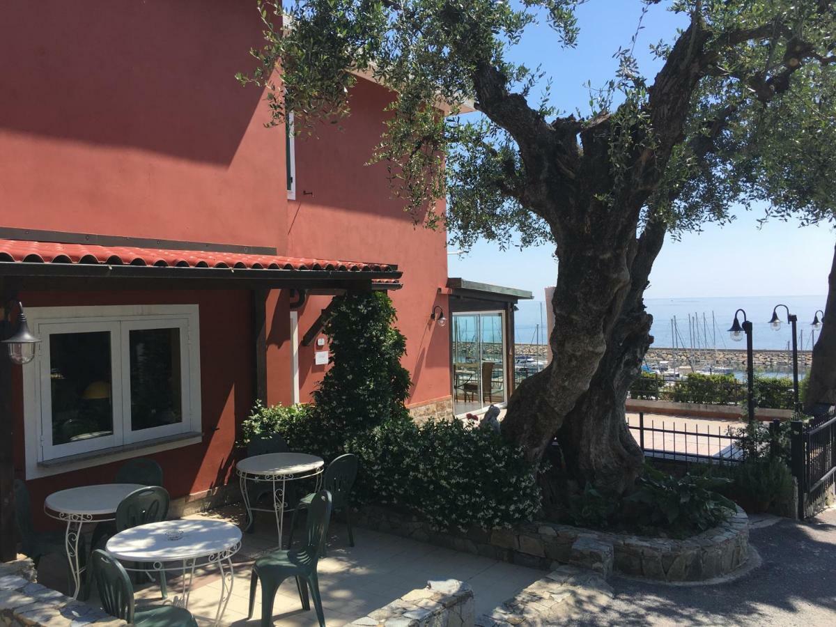 Hotel Baia Dei Gabbiani à San Lorenzo al Mare Extérieur photo